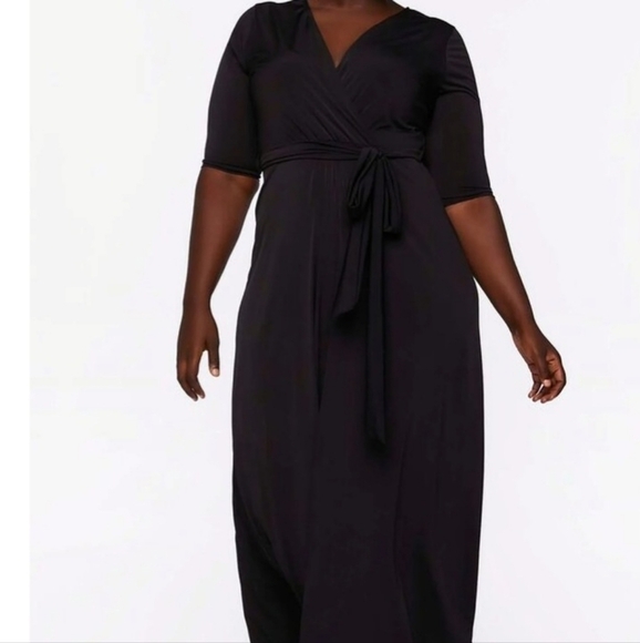 FOREVER 21 Black Wrap around dress size small - Picture 1 of 3